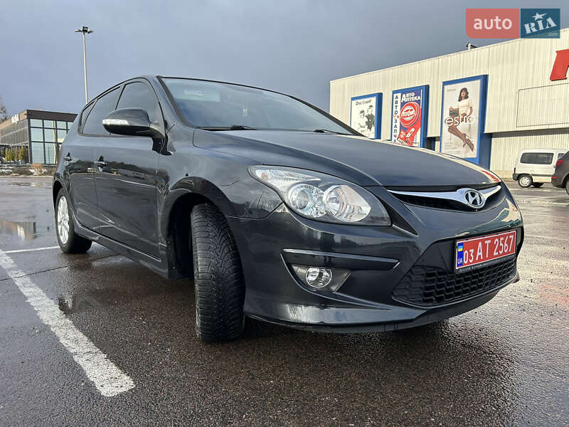 Хетчбек Hyundai i30 2011 в Ковелі