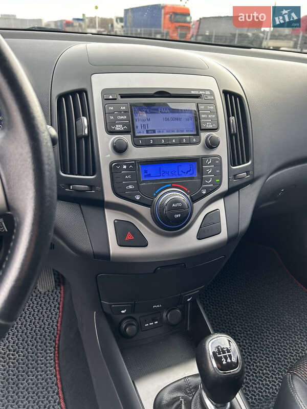Хетчбек Hyundai i30 2011 в Ковелі