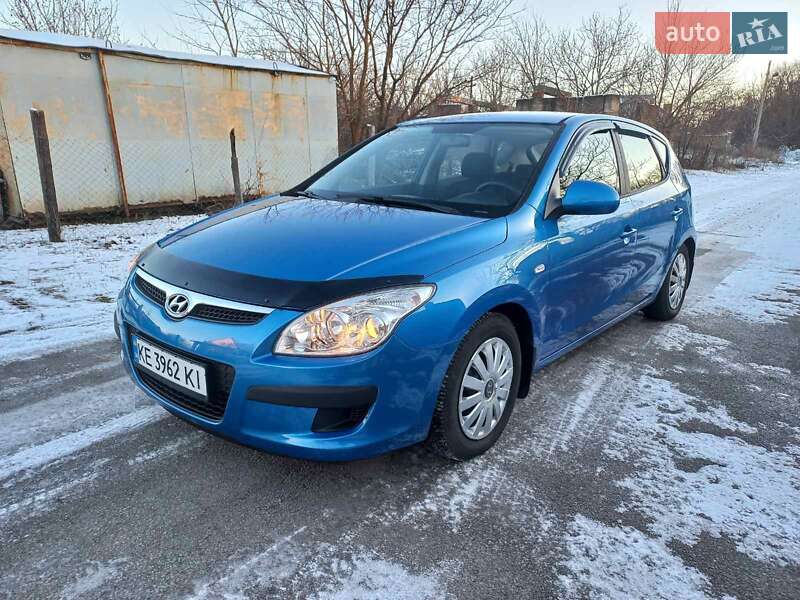 Хетчбек Hyundai i30 2008 в Кам'янському