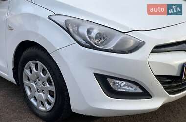 Хэтчбек Hyundai i30 2012 в Виннице