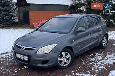 Хэтчбек Hyundai i30 2008 в Киеве