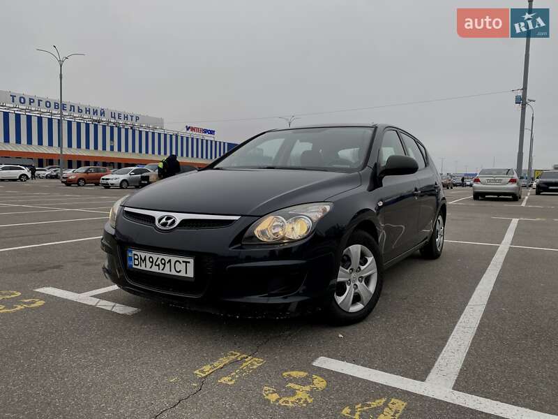 Хэтчбек Hyundai i30 2009 в Киеве