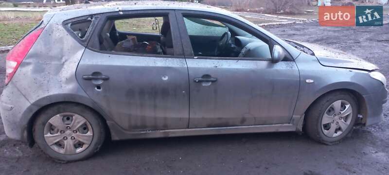 Хэтчбек Hyundai i30 2011 в Покровском