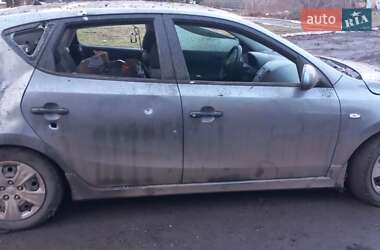 Хэтчбек Hyundai i30 2011 в 