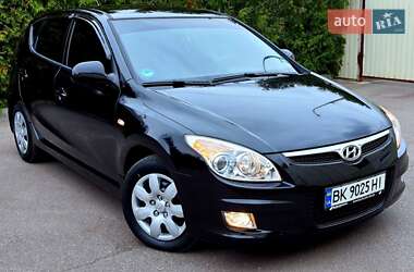 Хэтчбек Hyundai i30 2008 в Харькове