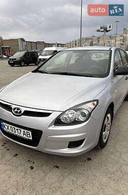 Хэтчбек Hyundai i30 2009 в Харькове