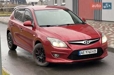 Хетчбек Hyundai i30 2011 в Дніпрі