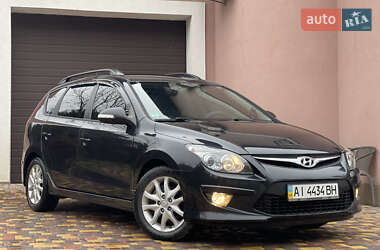 Универсал Hyundai i30 2010 в 