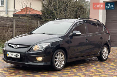 Универсал Hyundai i30 2010 в 
