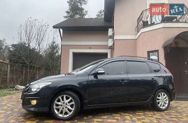 Универсал Hyundai i30 2010 в 