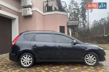 Универсал Hyundai i30 2010 в 