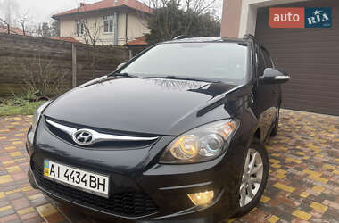 Универсал Hyundai i30 2010 в 