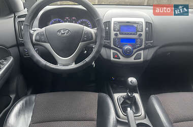 Универсал Hyundai i30 2010 в 