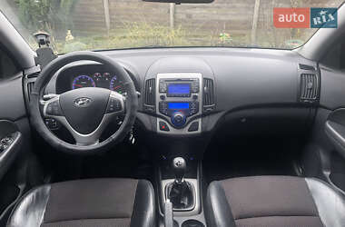 Универсал Hyundai i30 2010 в 