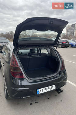 Хэтчбек Hyundai i30 2008 в 