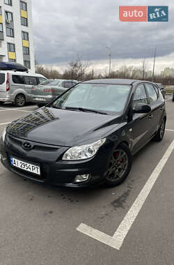Хэтчбек Hyundai i30 2008 в 