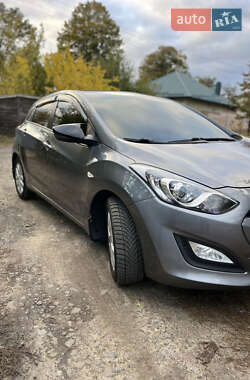 Хэтчбек Hyundai i30 2013 в 