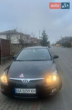 Хэтчбек Hyundai i30 2009 в Киеве