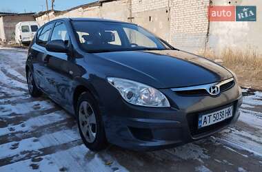 Хэтчбек Hyundai i30 2009 в Харькове