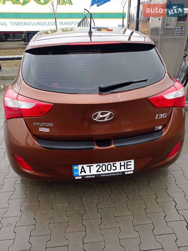 Хетчбек Hyundai i30 2012 в Калуші