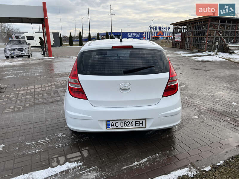 Хэтчбек Hyundai i30 2009 в Нововолынске фото 7 Хэтчбек Hyundai i30 2009 в Нововолынске