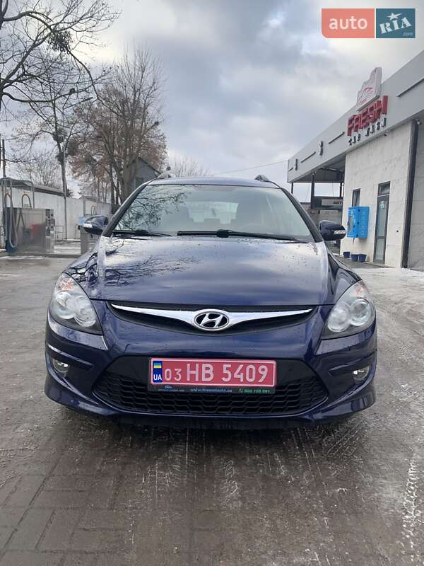 Универсал Hyundai i30 2010 в 
