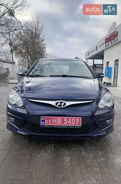 Универсал Hyundai i30 2010 в 