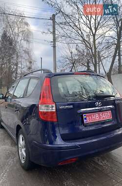 Универсал Hyundai i30 2010 в 