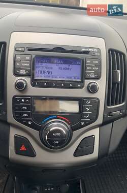 Универсал Hyundai i30 2010 в 