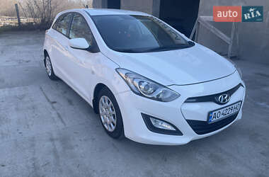 Хэтчбек Hyundai i30 2013 в 