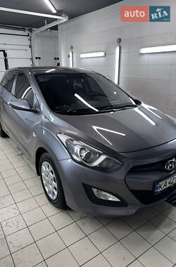 Хэтчбек Hyundai i30 2014 в Киеве