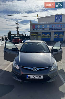 Хетчбек Hyundai i30 2011 в Святопетрівське