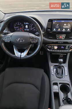 Хетчбек Hyundai i30 2019 в 