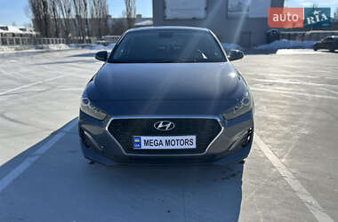 Фастбэк Hyundai i30 2019 в 
