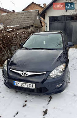 Хэтчбек Hyundai i30 2011 в Ровно