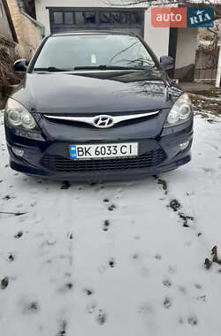 Хетчбек Hyundai i30 2011 в Рівному