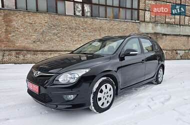 Хэтчбек Hyundai i30 2011 в Харькове