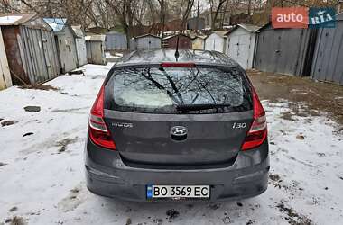 Хэтчбек Hyundai i30 2009 в Киеве