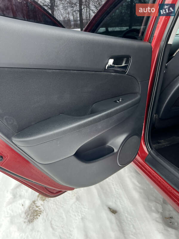 Хетчбек Hyundai i30 2008 в Валках