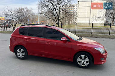 Универсал Hyundai i30 2010 в Киеве