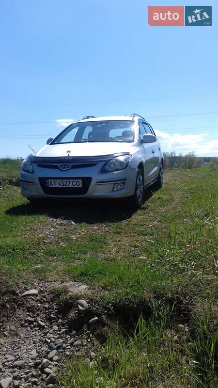Универсал Hyundai i30 2009 в Калуше