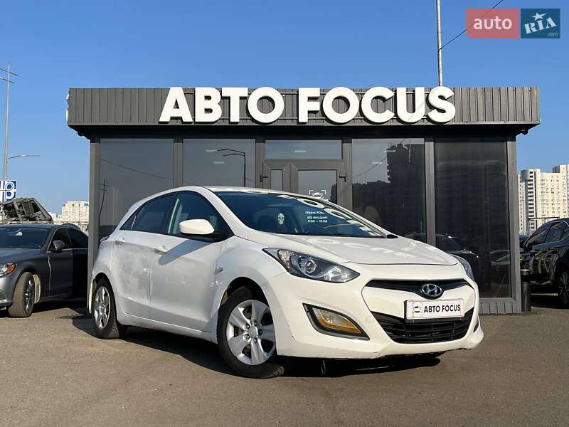Хетчбек Hyundai i30 2014 в 