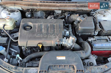 Хэтчбек Hyundai i30 2011 в 