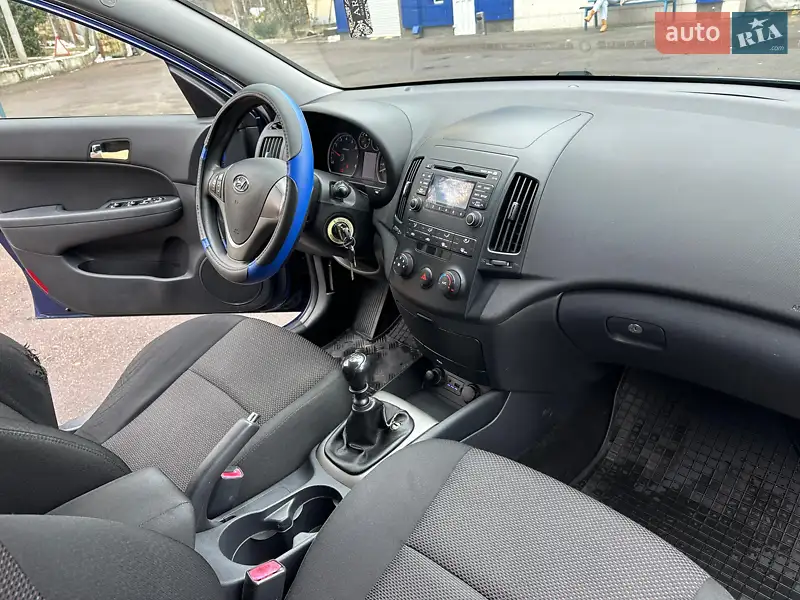 Хэтчбек Hyundai i30 2008 в 