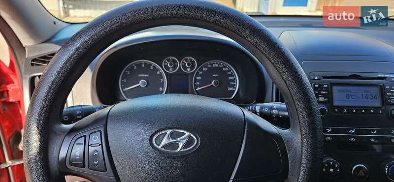 Хэтчбек Hyundai i30 2010 в Харькове