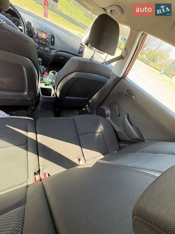 Хэтчбек Hyundai i30 2009 в Вознесенске