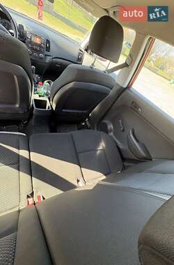 Хетчбек Hyundai i30 2009 в 