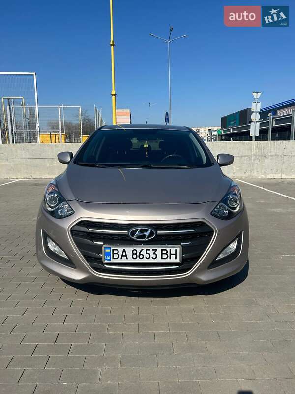 Hyundai i30 2016
