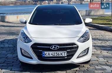 Хэтчбек Hyundai i30 2012 в 
