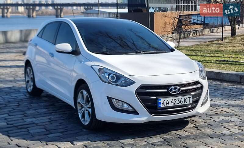 Хэтчбек Hyundai i30 2012 в Киеве